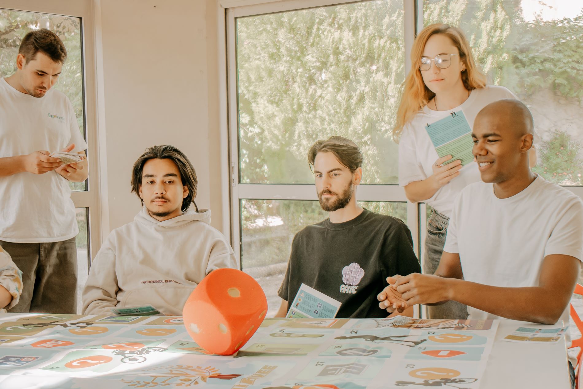 animateurs en formation éducative avec Synergie Family